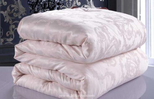 蠶絲被真假辨別方法，冬天保暖就靠它了